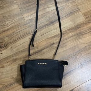 Michael Kors Crossbody Purse in Black